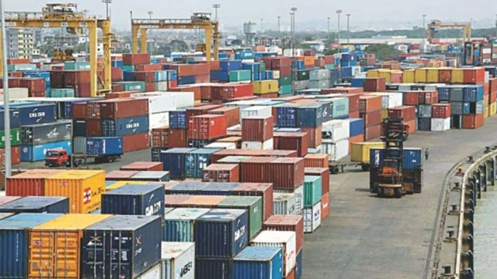 লাগাতার ধর্মঘটে আবারও স্থবির চট্টগ্রাম বন্দর