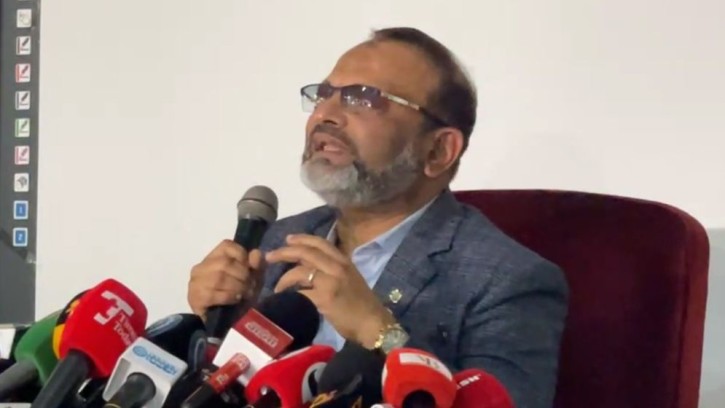 আমি দায়িত্ব থেকে সরে দাঁড়াতে চাই: ঢাবি ভিসি